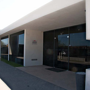 Entrada al hall del Tanatorio Alfafar